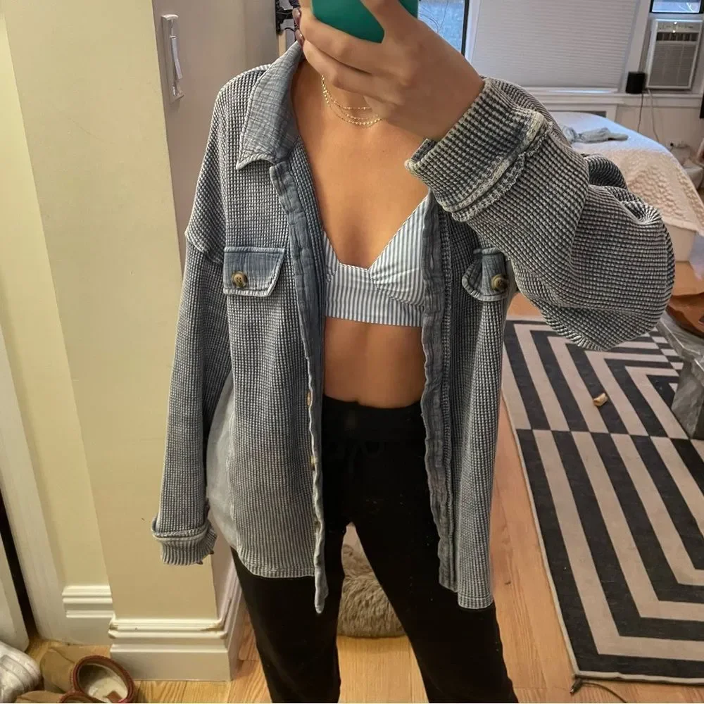 Le Lis Blue-Grey Waffle Knit Button-Up Cardigan - Picture 2 of 5